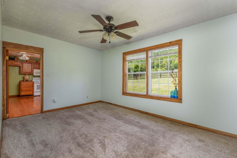 Photo #27: 226 Buell Road