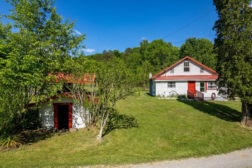 Photo #40: 226 Buell Road