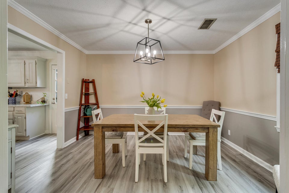 Photo #12: 405 Coralwood Drive