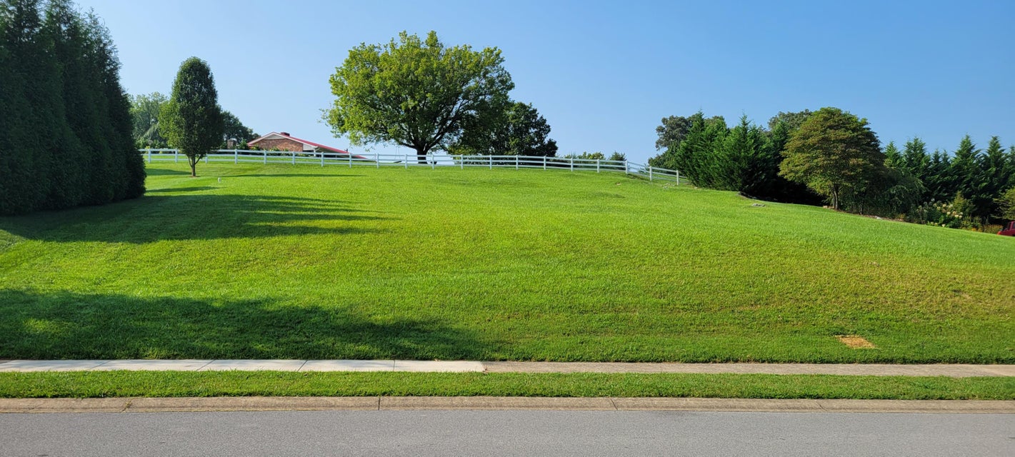 Photo #4: 106 Highland Gate Drive