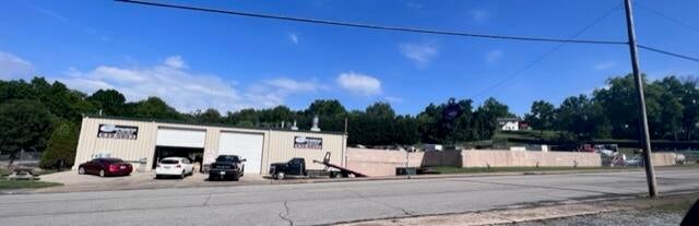 Photo #10: 402 Depot Street