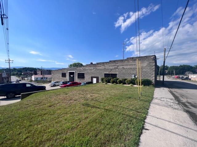Photo #11: 402 Depot Street