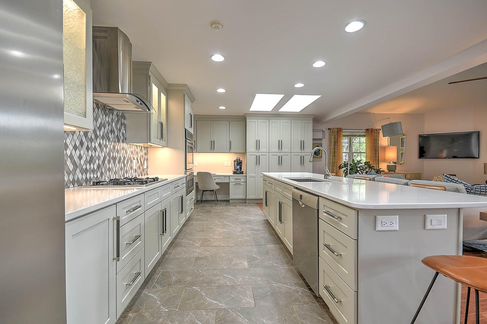 Photo #9: 1012 Wellington Boulevard