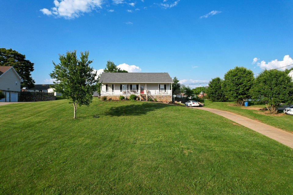 Photo #22: 75 Wayland Dr