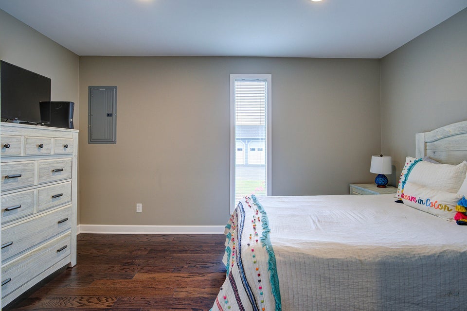Photo #29: 701 Sinasta Drive