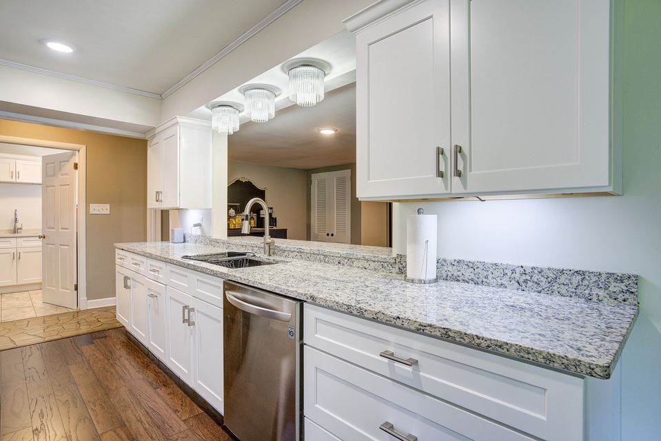 Photo #47: 701 Sinasta Drive