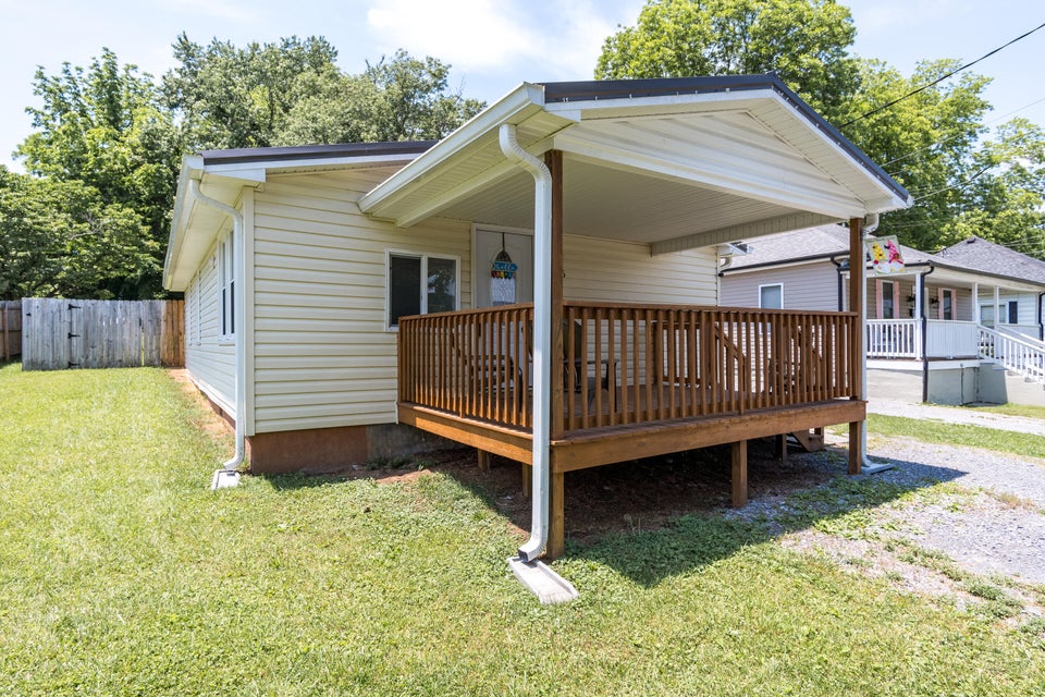Photo #3: 1206 Golf Street