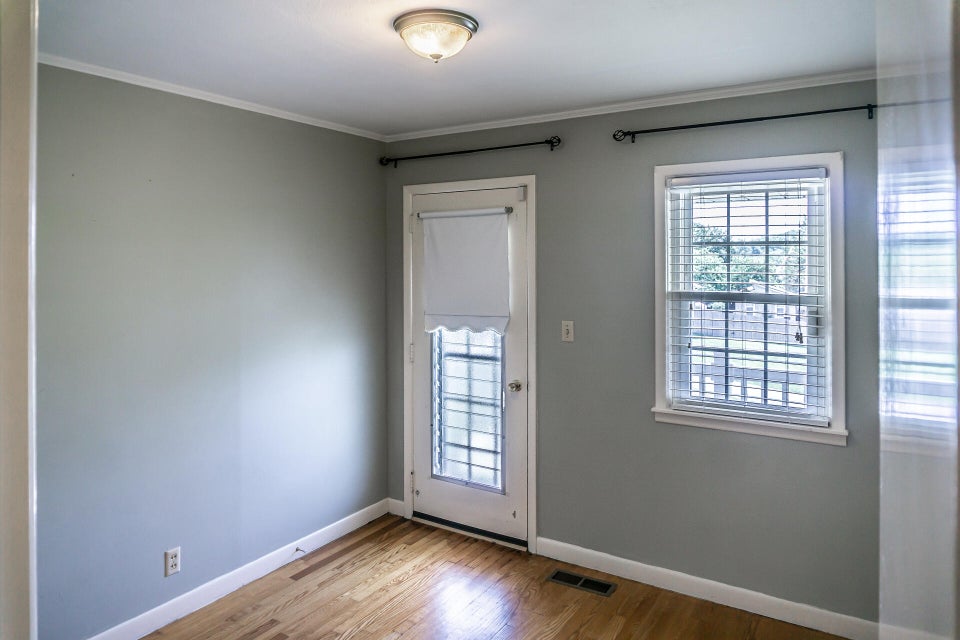 Photo #18: 1702 Moore Avenue