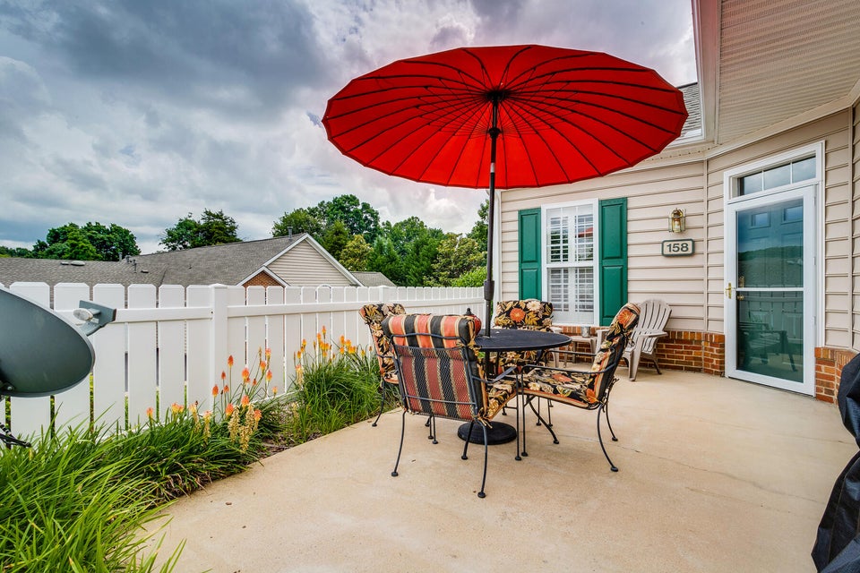 Photo #5: 158 Avonlea Place