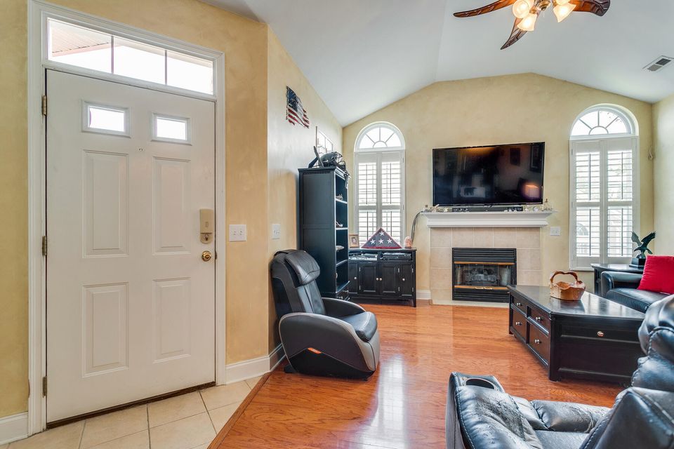 Photo #8: 158 Avonlea Place