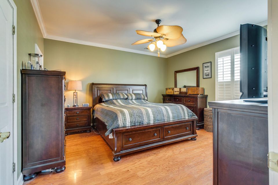 Photo #20: 158 Avonlea Place