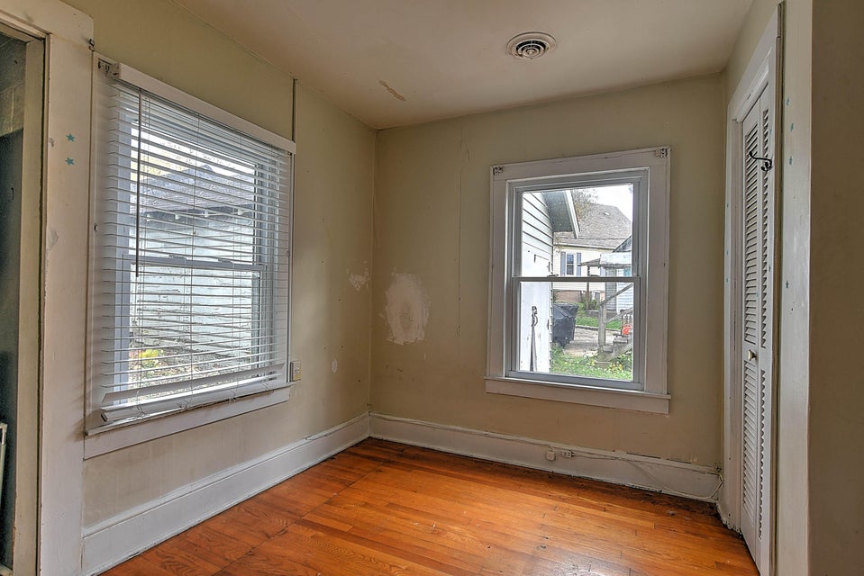 Photo #12: 921 Myrtle Street