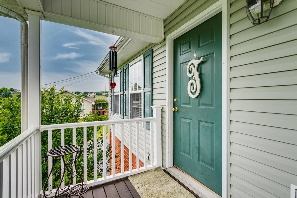Photo #7: 210 Maple Ridge Drive