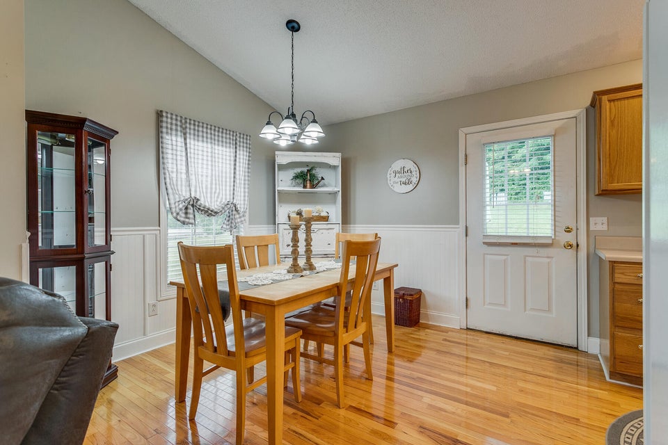 Photo #13: 210 Maple Ridge Drive