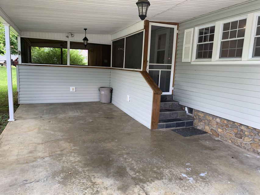 Photo #6: 923 Hoback Street