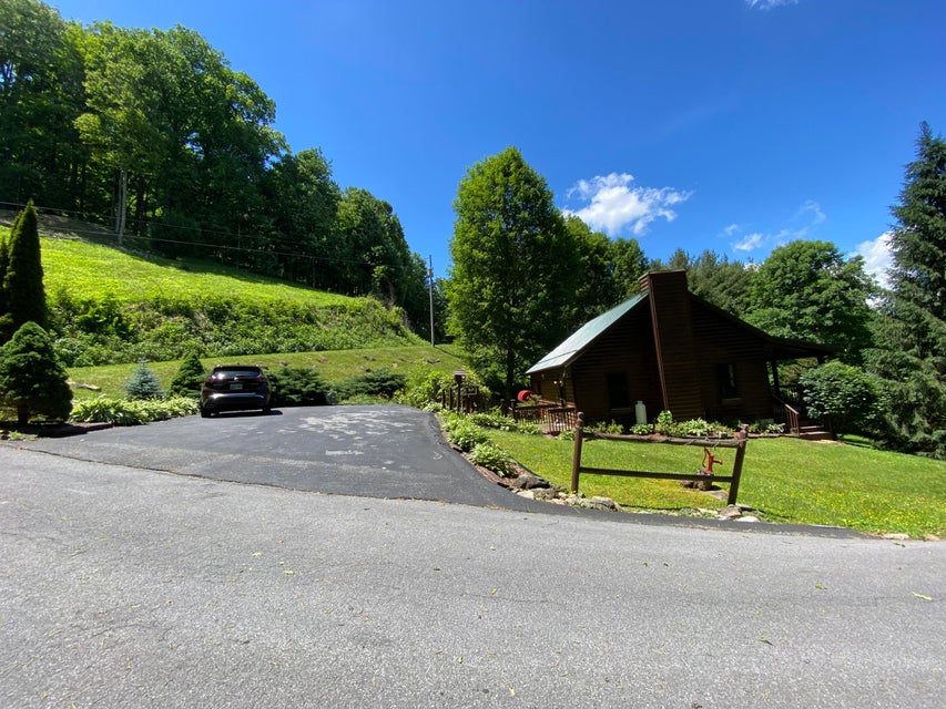 Photo #29: 130 Roanwood Road