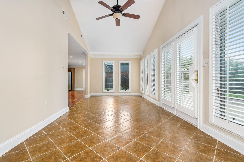 Photo #26: 2144 Longreen Road