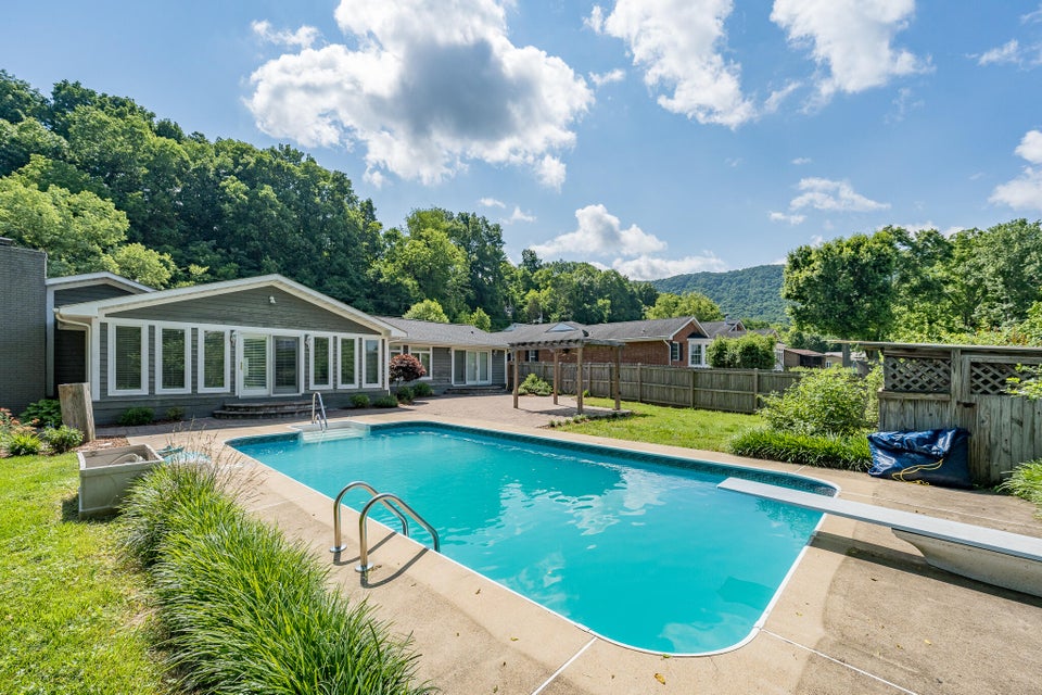 Photo #43: 2144 Longreen Road