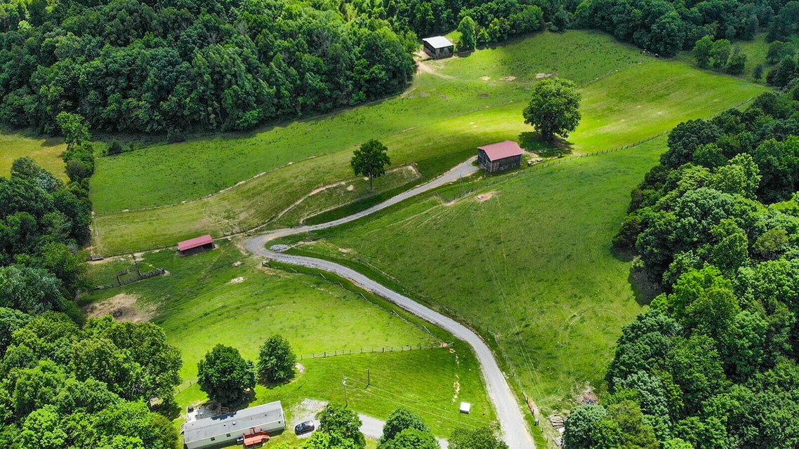 Photo #57: 635 Ivy Valley Road