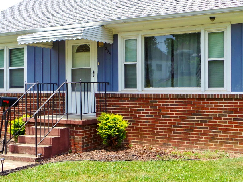 Photo #29: 209 Tennessee Street