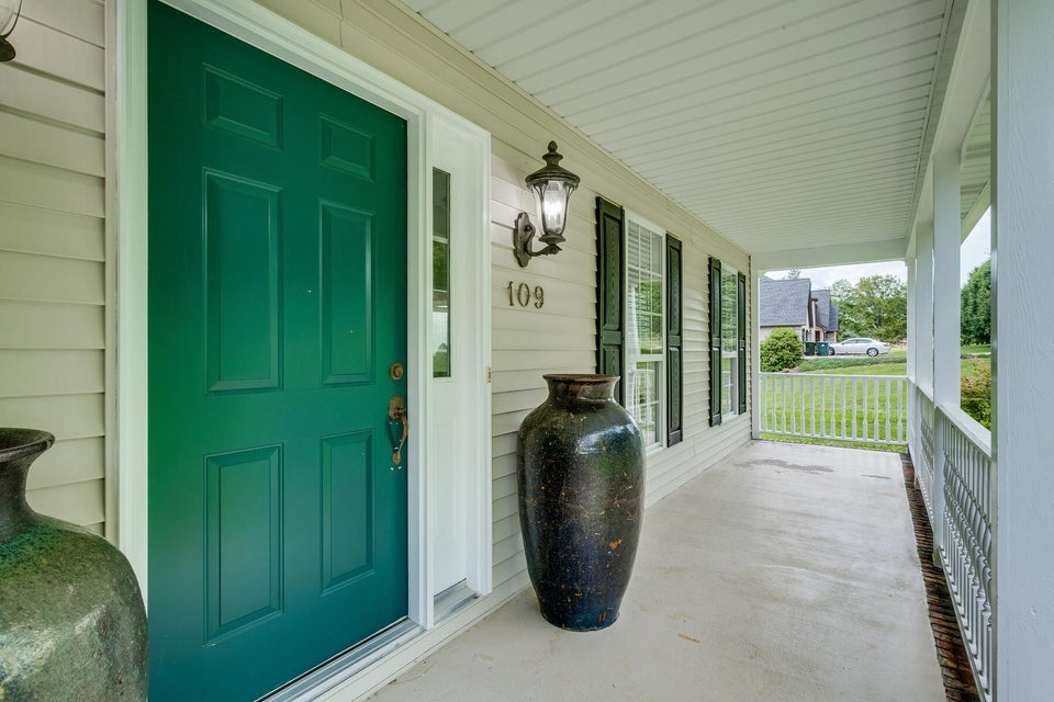 Photo #4: 109 Lake Haven Drive