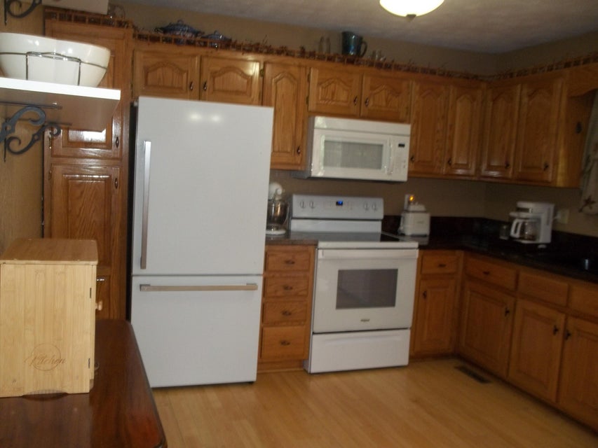 Photo #28: 124 Walnut Drive