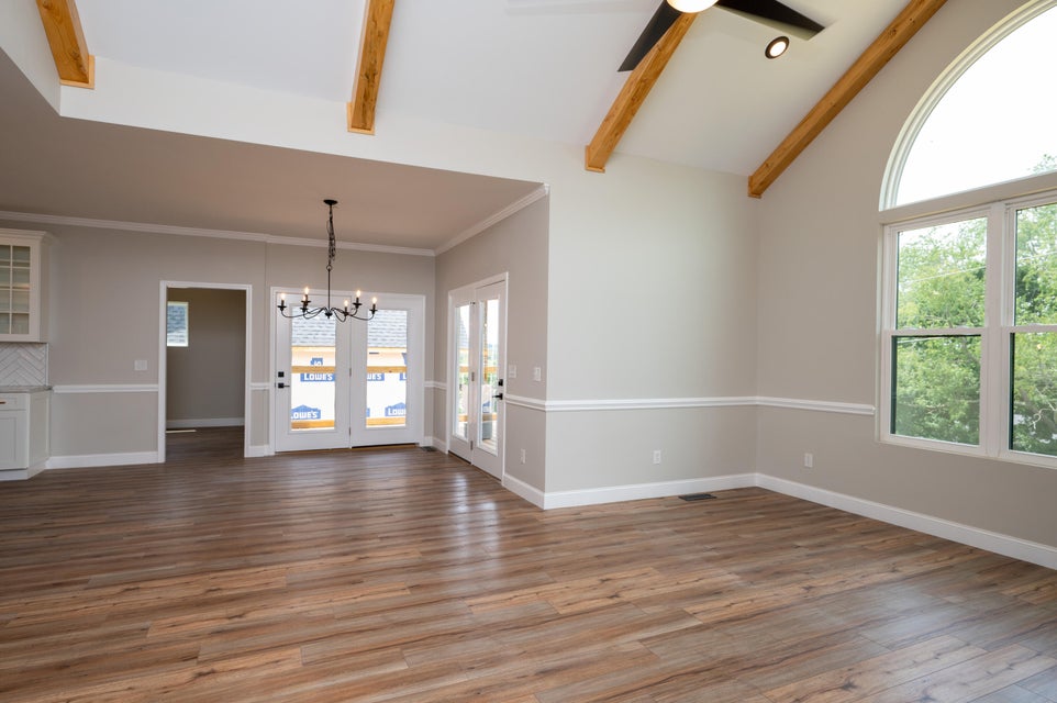 Photo #20: 818 Guaranda Drive