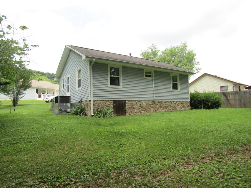 Photo #9: 221 Oak Street