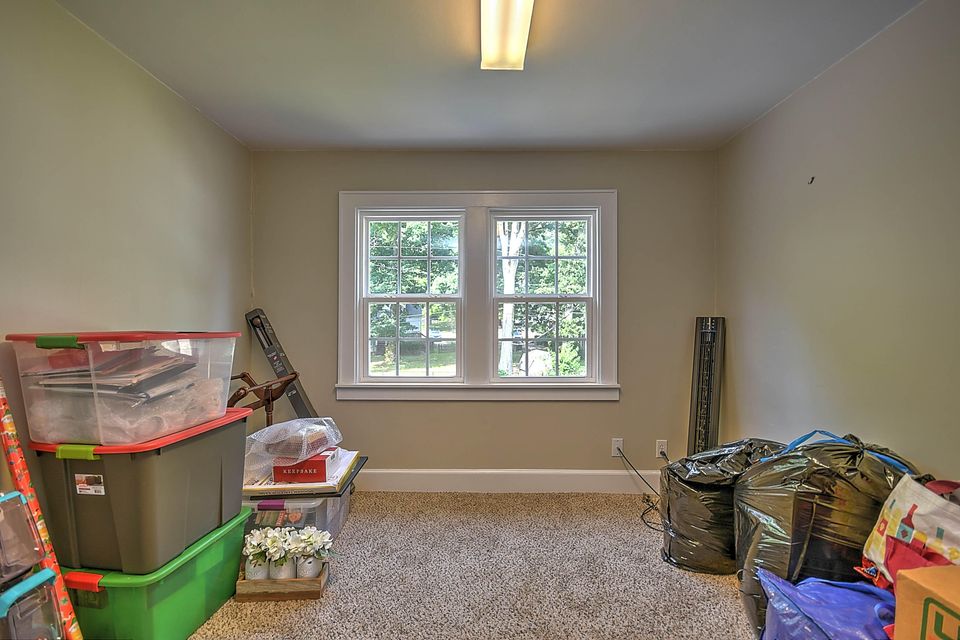 Photo #31: 1432 Valley Street
