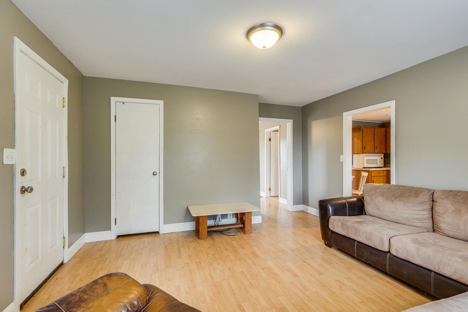 Photo #7: 285 Pactolus Road