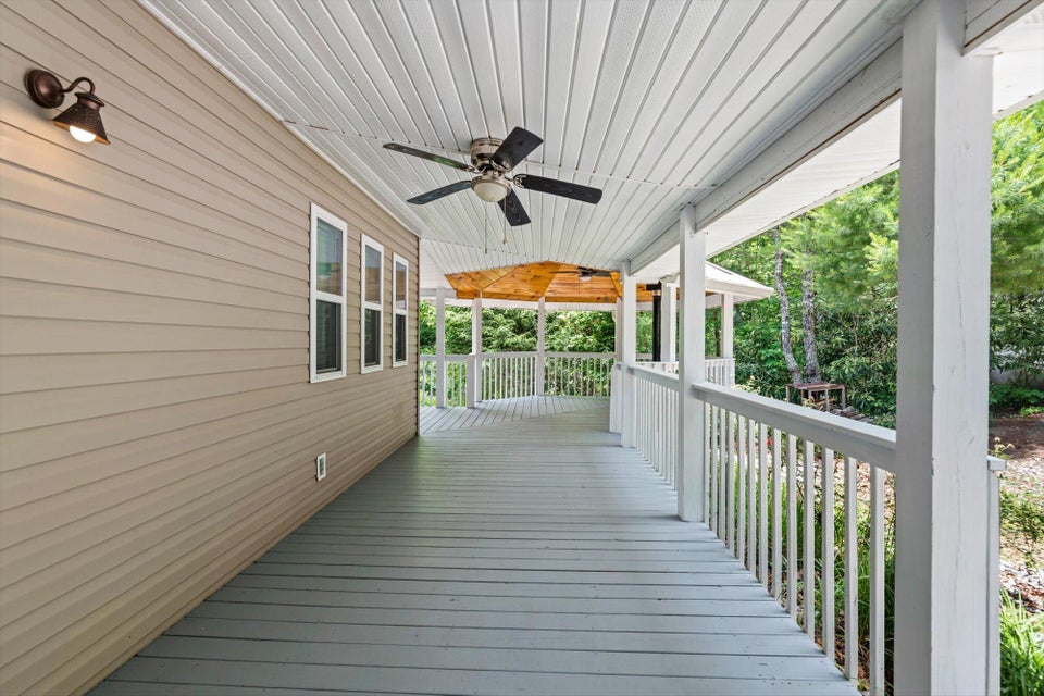 Photo #3: 917 Hickory Hollow Way