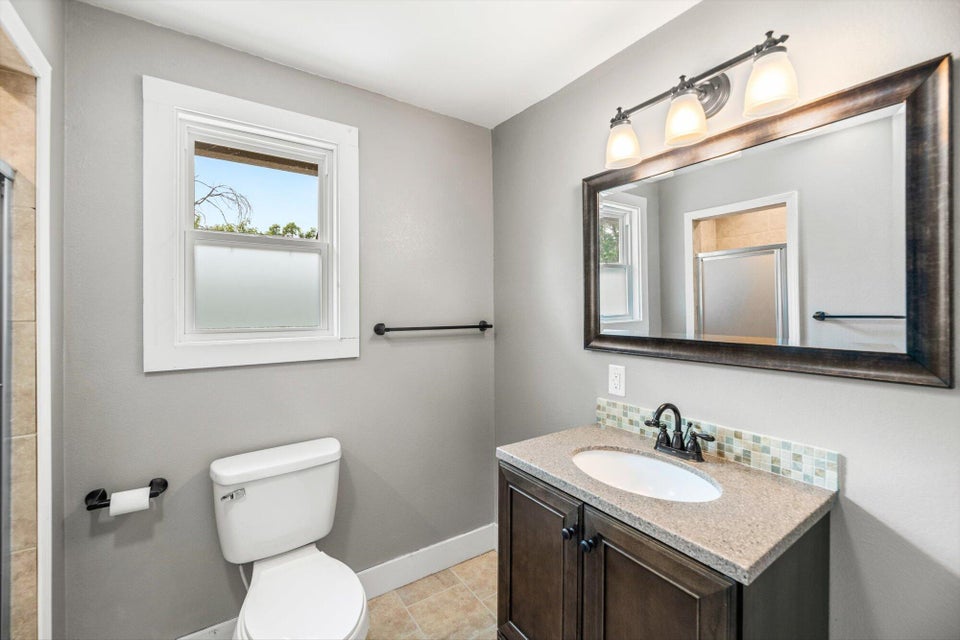 Photo #31: 917 Hickory Hollow Way