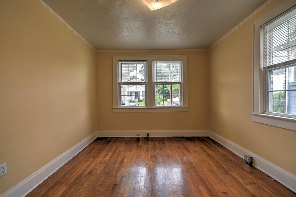 Photo #25: 907 Tremont Avenue