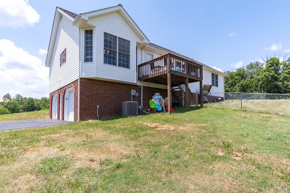 Photo #33: 840 Poteat Lane
