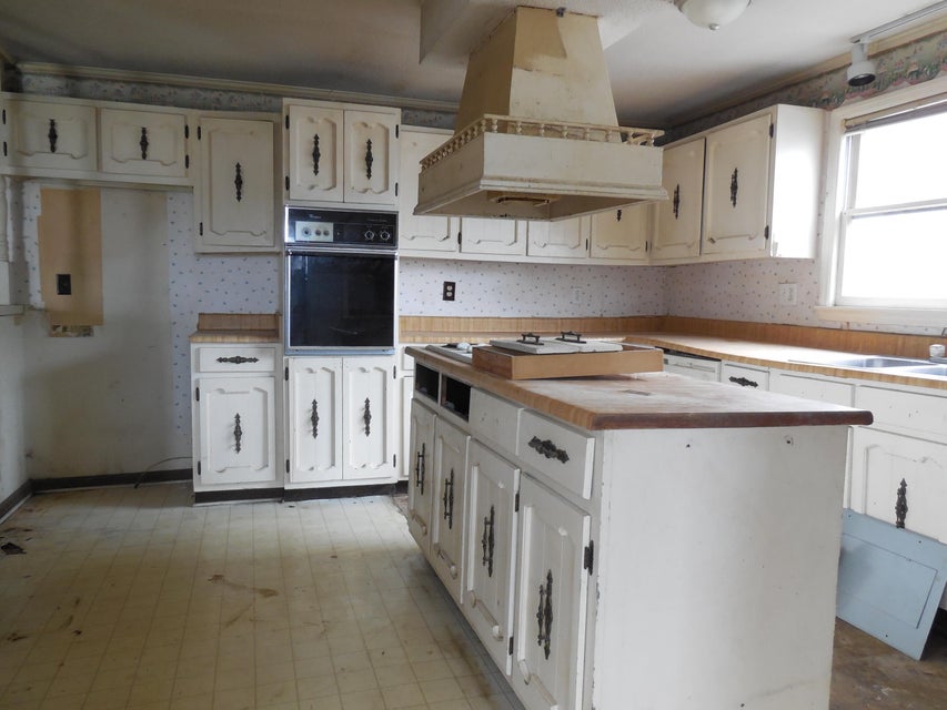 Photo #10: 621 Mcarthur Avenue