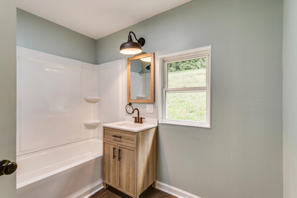 Photo #17: 2046 Carolina Avenue