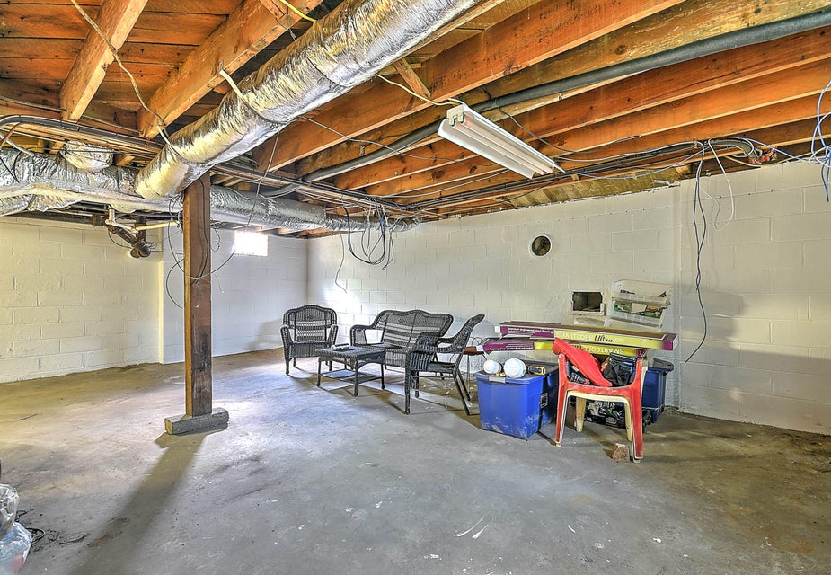 Photo #33: 1040 Summer Street
