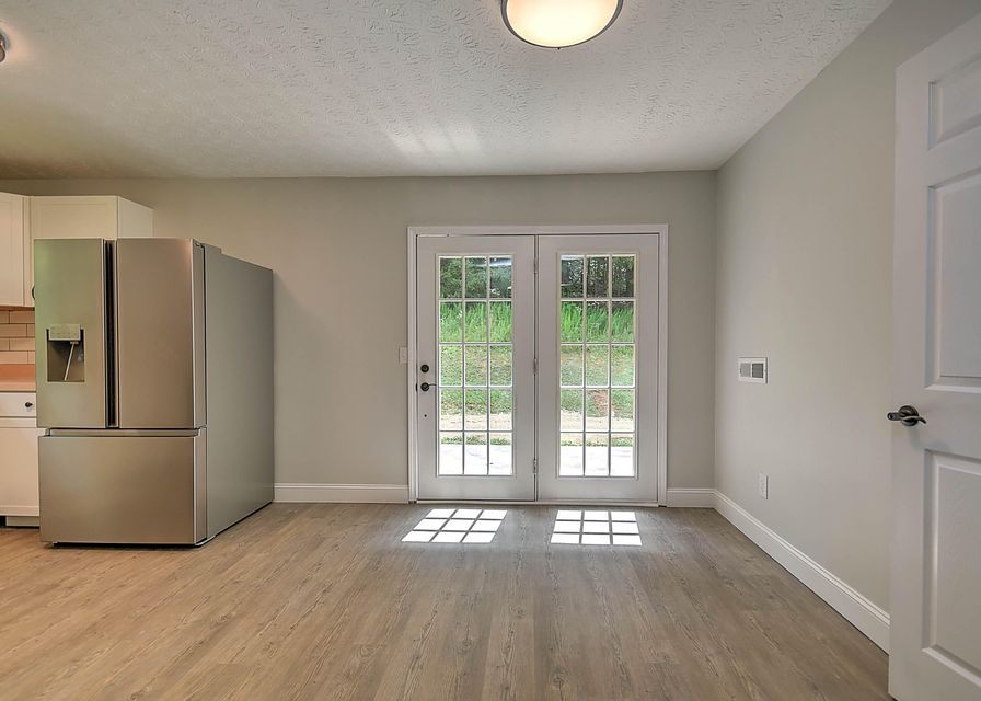 Photo #8: 120 West Drive