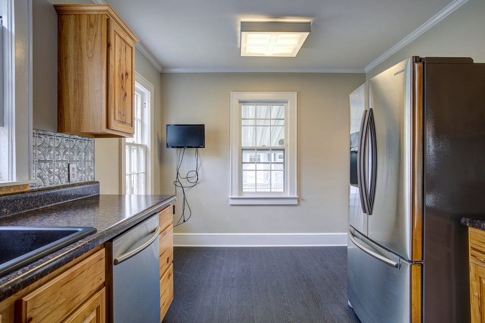 Photo #7: 310 E Street
