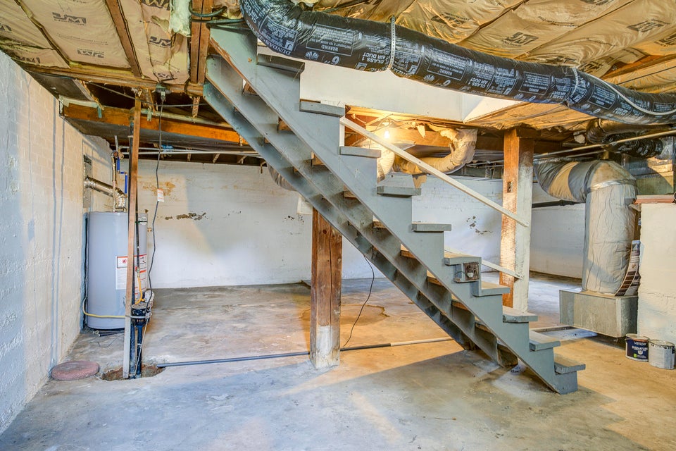 Photo #22: 310 E Street