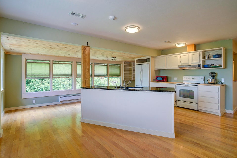 Photo #24: 166 Roanwood Road