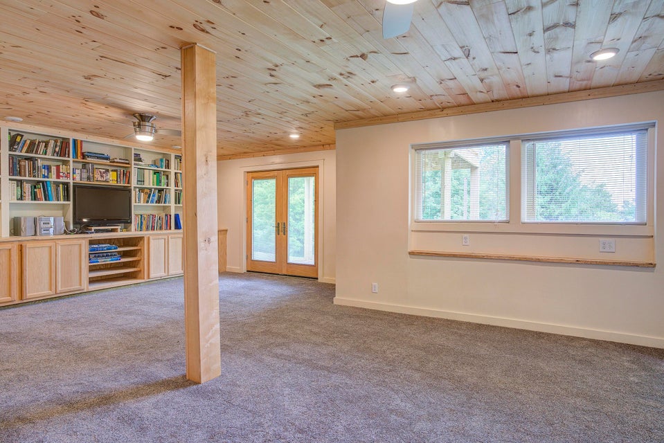 Photo #48: 166 Roanwood Road