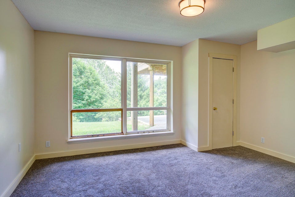 Photo #52: 166 Roanwood Road