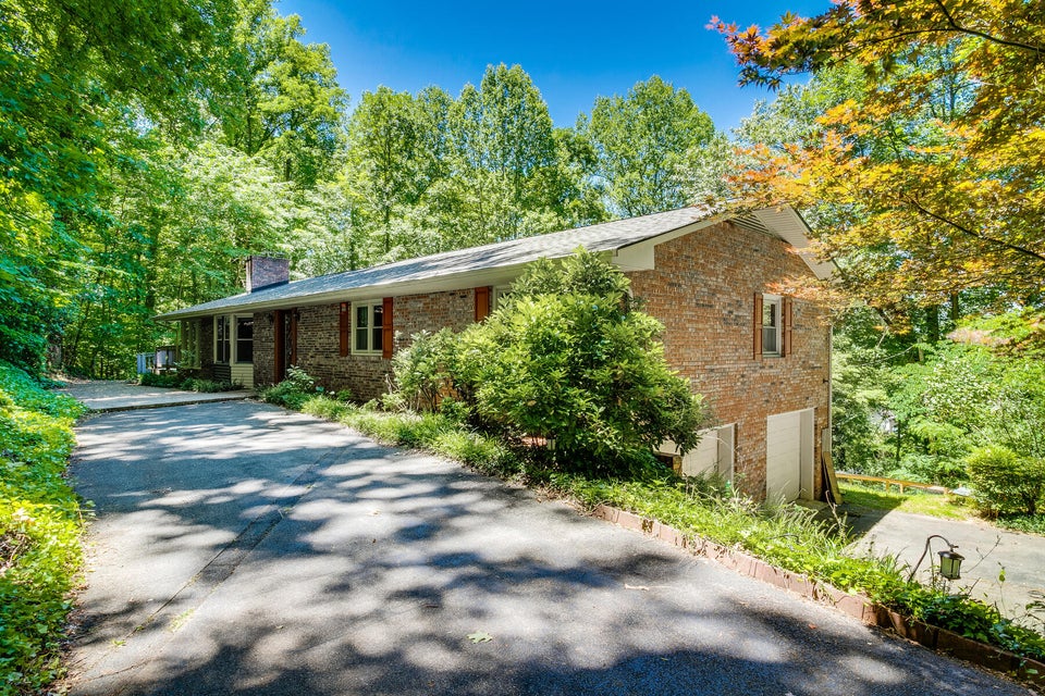 Photo #4: 2352 Mountain Drive