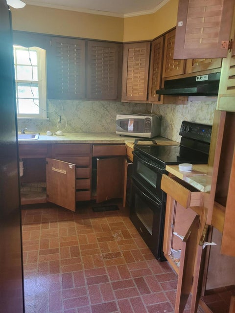 Photo #12: 129 Holmes Drive