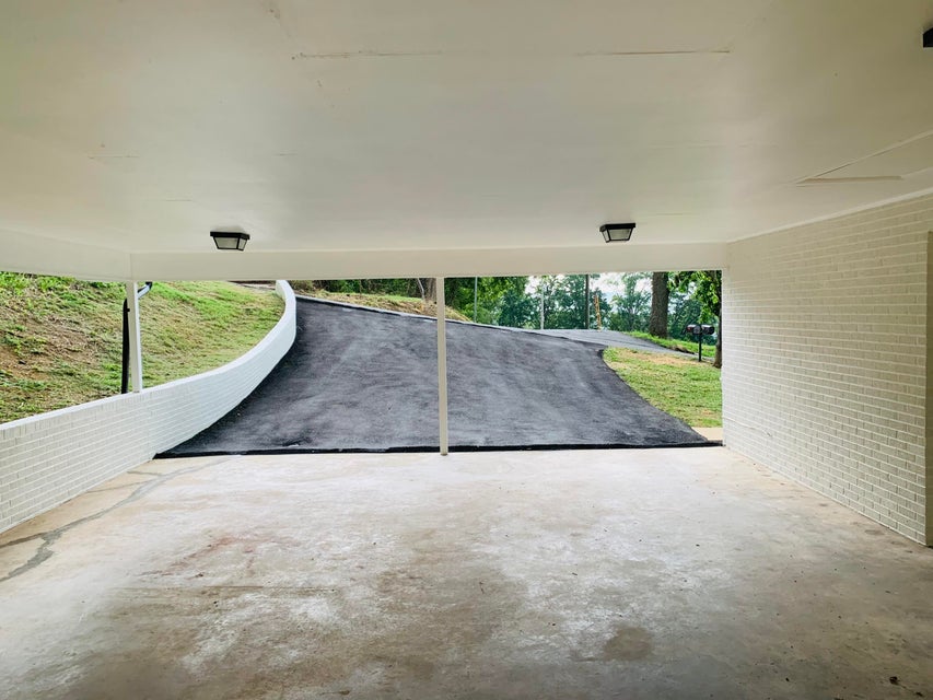 Photo #9: 236 Gale Avenue