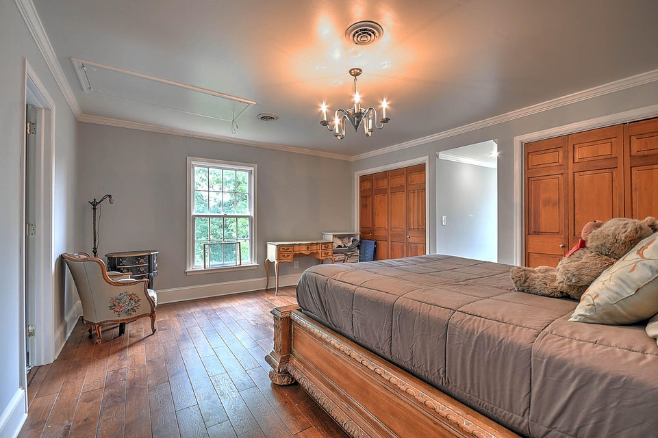 Photo #62: 689 Rangewood Road