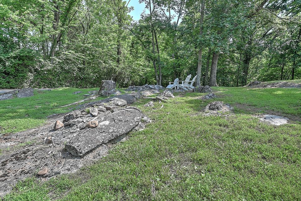 Photo #86: 689 Rangewood Road