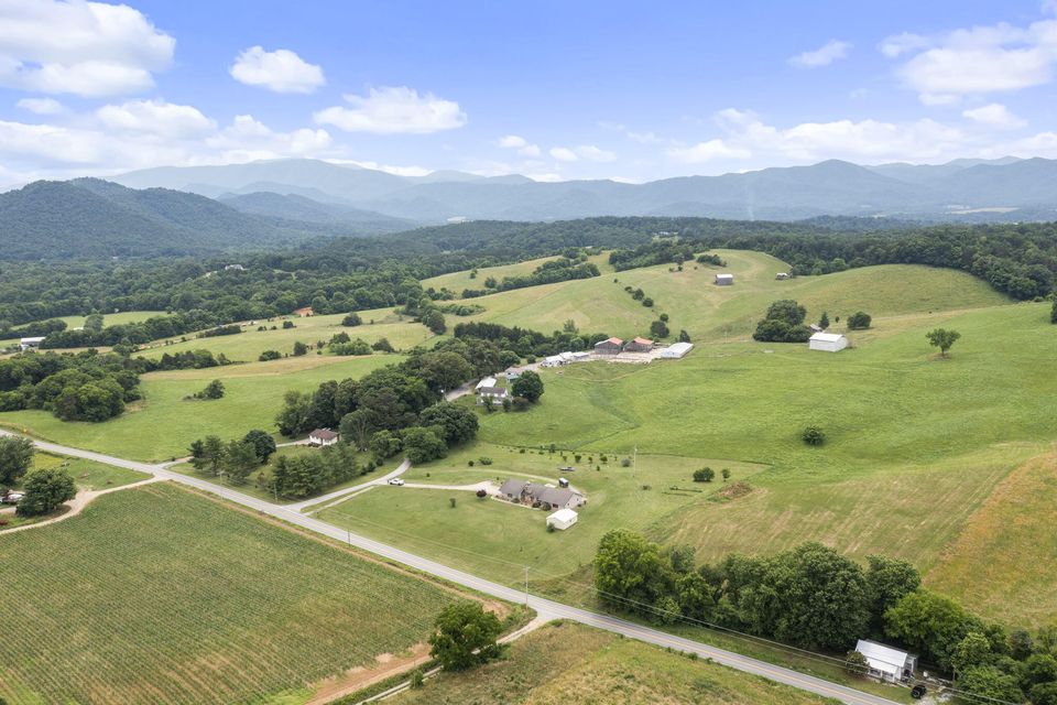 Photo #36: 1325 Cedar Creek Road