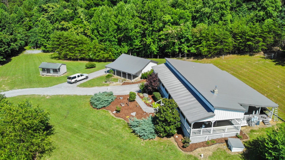 Photo #60: 915 Buckboard Road